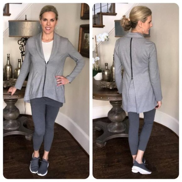 CAbi | Drop Off Zip Back Grey Blazer Jacket Style # 5300 - Picture 8 of 9